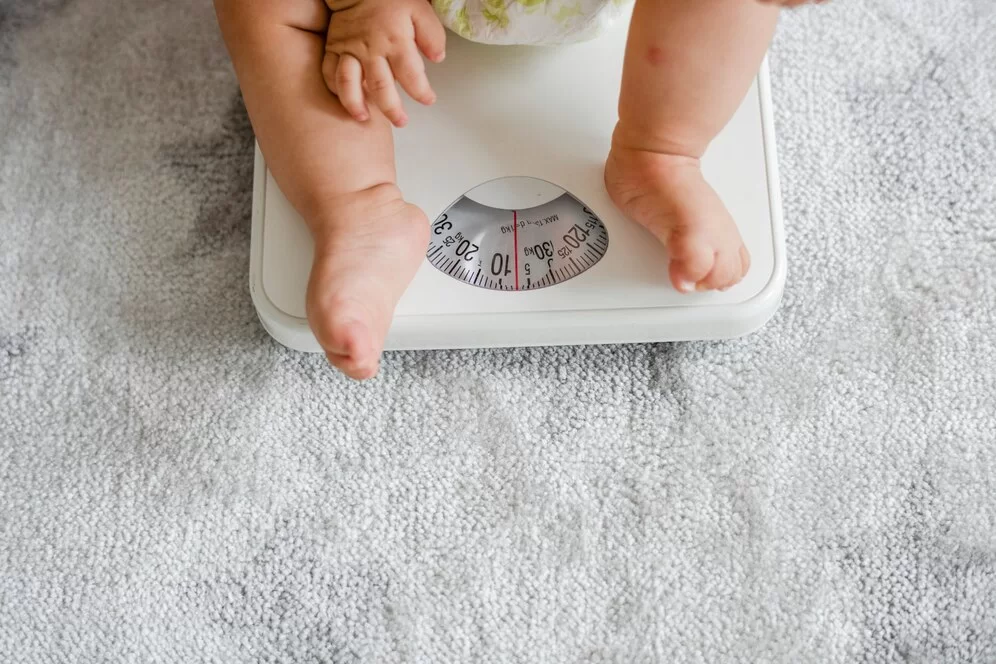 Bagaimana sebenarnya pedoman berat badan ideal anak?